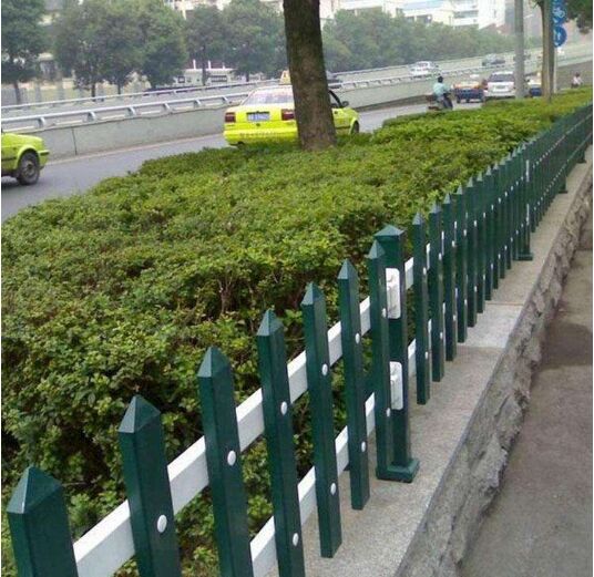 PVC草坪護欄